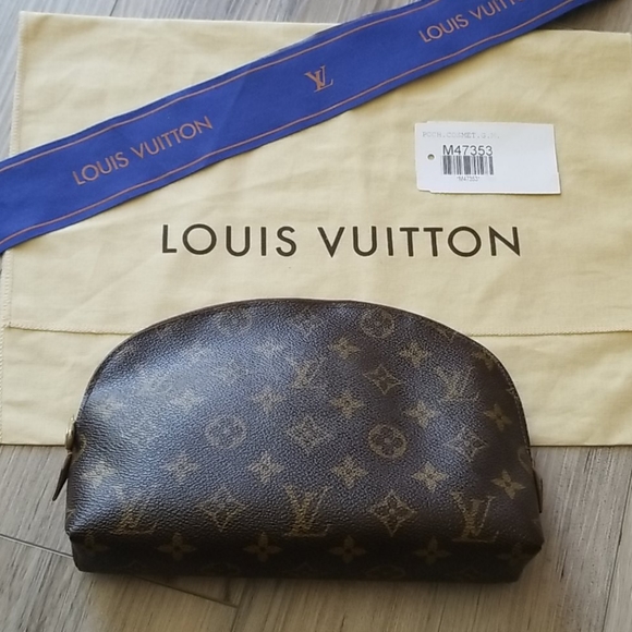 Louis Vuitton Poch. Cosmetic G.M. - Picture 16 of 16